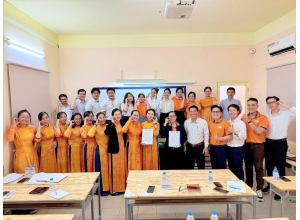  CÔNG TY CỔ PHẦN GIÁO DỤC GNP TRAO QUYẾT ĐỊNH BỔ NHIỆM LẠI TRƯỞNG BAN CÔNG TÁC XÃ HỘI VÀ BỔ NHIỆM TRƯỞNG PHÒNG HỌC THUẬT CÔNG TY 