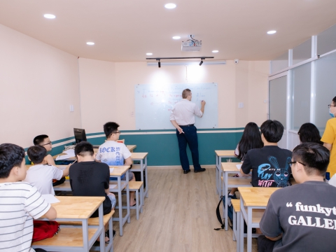 Hình ảnh lớp học tại GNP