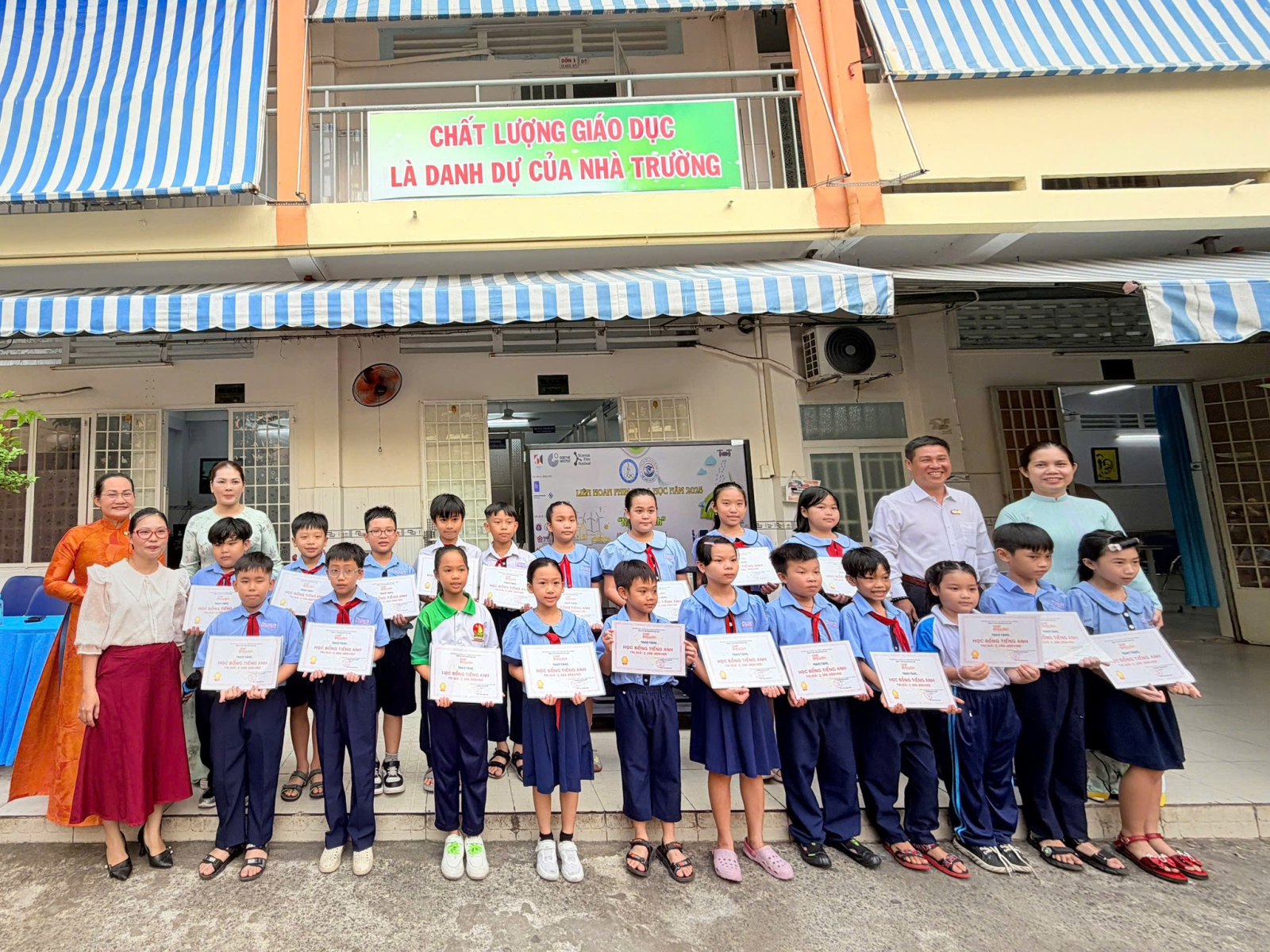 ĐỒNG HÀNH - TÀI TRỢ CÙNG LIÊN HOAN PHIM KHOA HỌC “NGHỀ XANH” 